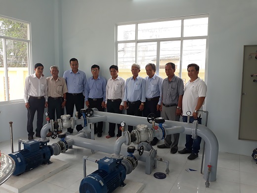 lãnh đạo tỉnh huyện thăm trạm cấp nước xã Phước Lại.jpg