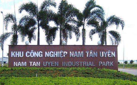 Cổng chào của KCN Nam Tân Uyên